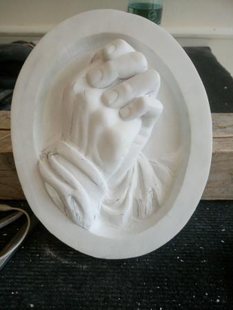 sculpture-figuratif-mains-du-cure-d-ars